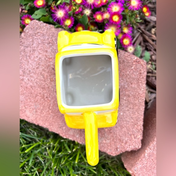 Taxi Cab Ceramic Mug - Picture 5 of 7